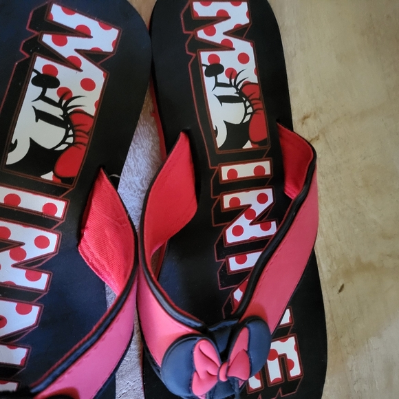 DISNEY WOMENS MINNIE FLIPFLOPS NWOT SIZE 9 - Picture 5 of 5